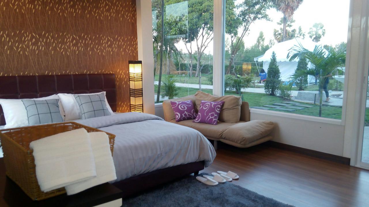 Bluemoon Riverside Phibun Mangsahan Bagian luar foto