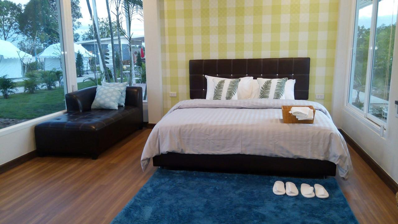 Bluemoon Riverside Phibun Mangsahan Bagian luar foto