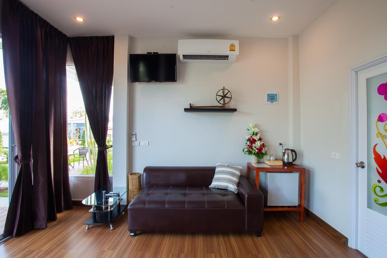 Bluemoon Riverside Phibun Mangsahan Bagian luar foto