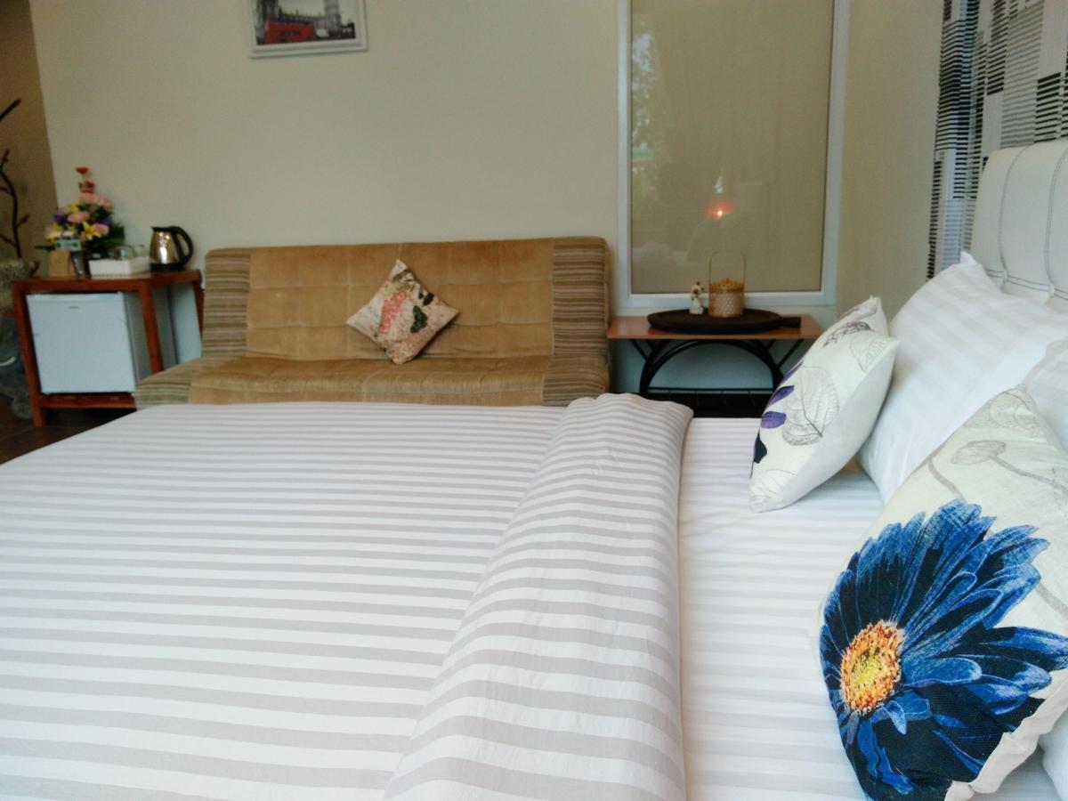Bluemoon Riverside Phibun Mangsahan Bagian luar foto