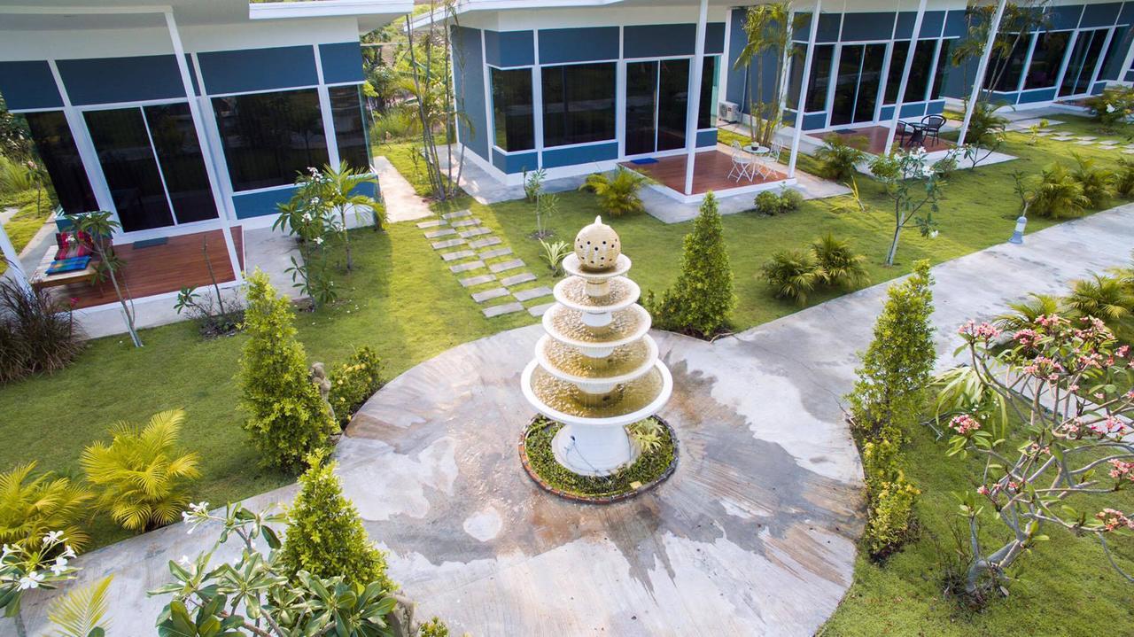 Bluemoon Riverside Phibun Mangsahan Bagian luar foto