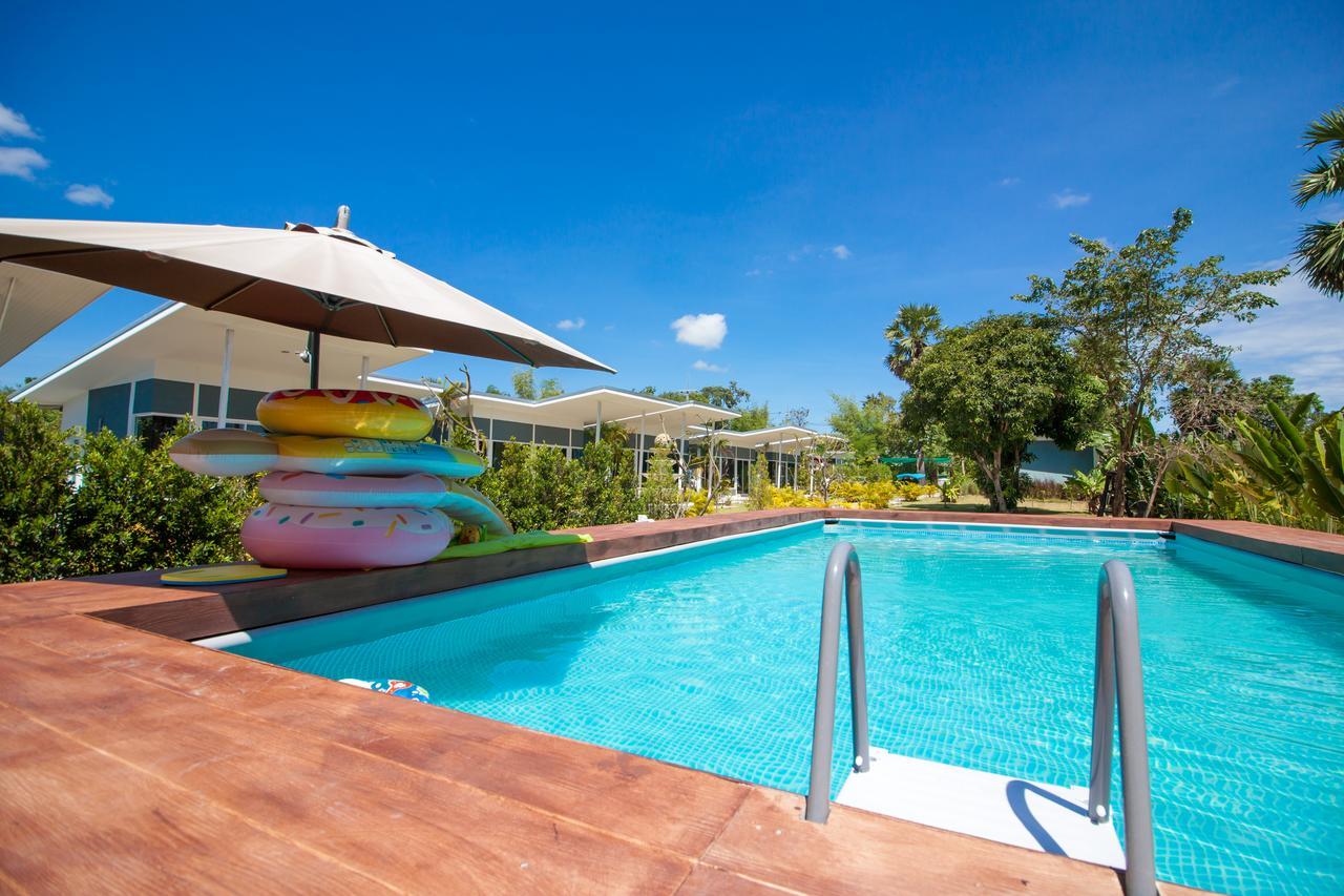 Bluemoon Riverside Phibun Mangsahan Bagian luar foto